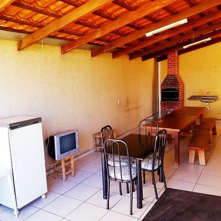 Otima Casa Caldas Novas 2 Km Do Centro Para Ate 14 Pesssoas Com Piscina Aquecida, Churrrasqueira, Wifi 외부 사진