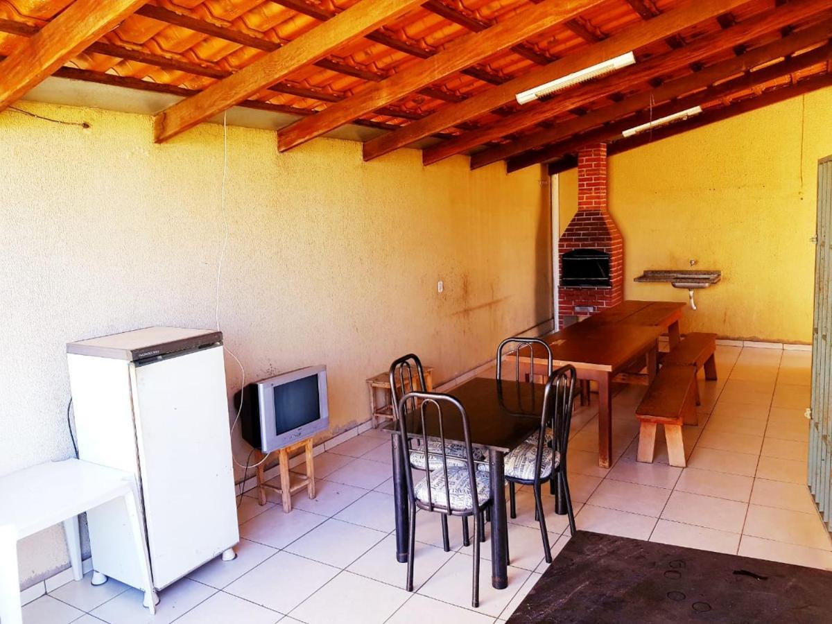 Otima Casa Caldas Novas 2 Km Do Centro Para Ate 14 Pesssoas Com Piscina Aquecida, Churrrasqueira, Wifi 외부 사진