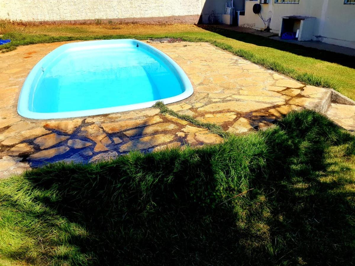 Otima Casa Caldas Novas 2 Km Do Centro Para Ate 14 Pesssoas Com Piscina Aquecida, Churrrasqueira, Wifi 외부 사진